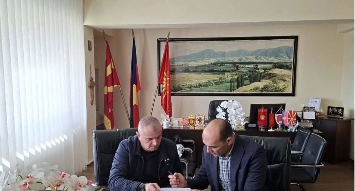 Општина Виница потпиша договор со ПАКОМАК, втора повратна „вендинг“ машина за виничани