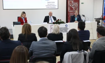 Обраќање на Јаневска и на Азески на презентација на резултатите од дуалното образование (живо)