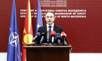 Stojanoski: Ndryshime të propozuara ligjore ku pagat e funksionarëve ulen për 10–13 mijë denarë,  fondet mbeten për qytetarët