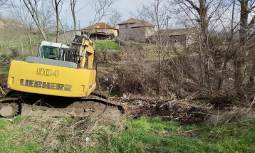 Во Пробиштип се чистат 14 диви депонии