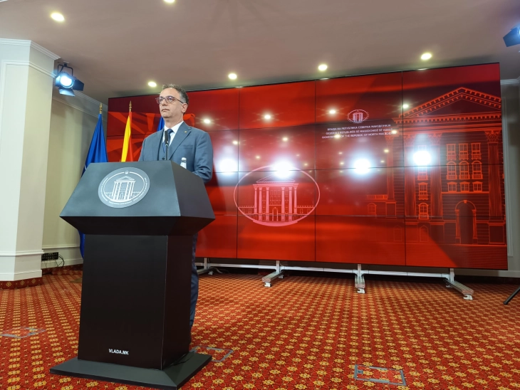 Алиу: Одземени лиценците на шест компании кои одгледуваат марихуана за медицински цели поради констатирани недоследности