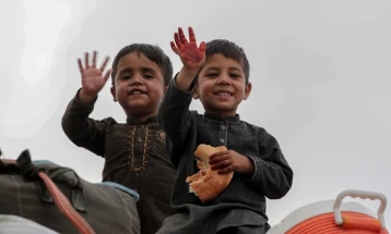 UNICEF: Pothuaj tetë milionë fëmijë në botë janë të paushqyer, çdo i pesti vdes nga uria