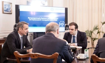 Мицотакис најави ново зголемување на минималната плата во Грција