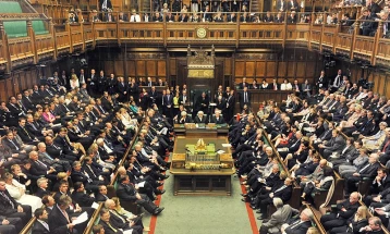 Британските пратеници изгласаа објавување на доверливи документи поврзани со поранешниот принц Ендру