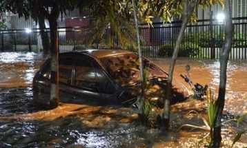 Во поплавите во Бразил загинаа најмалку 36 луѓе