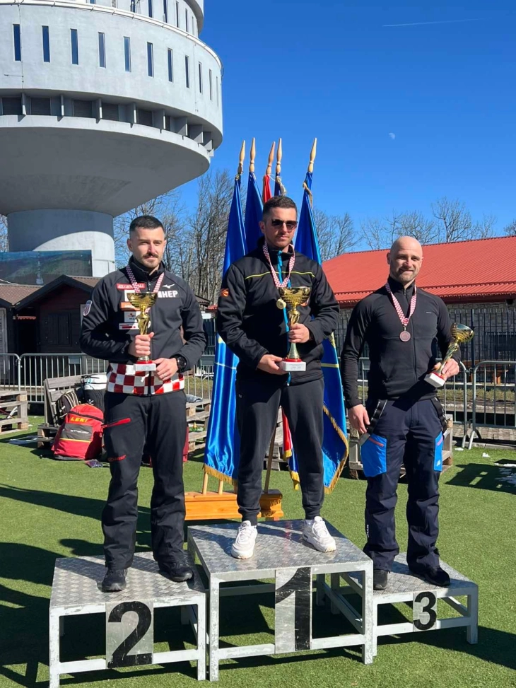 Припадник на САЕ „Тигар“ освои прво место на меѓународен полициски натпревар во велеслалом