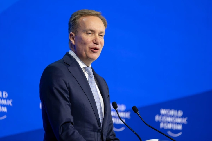 Извршниот директор на Светскиот економски форум во Давос поднесе оставка поради врски со Епстин