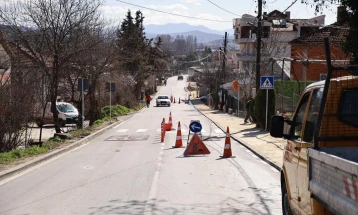 Поставени се нови „лежечки полицајци“ во велешката приградска населба Превалец и кај Стар Мост во Велес