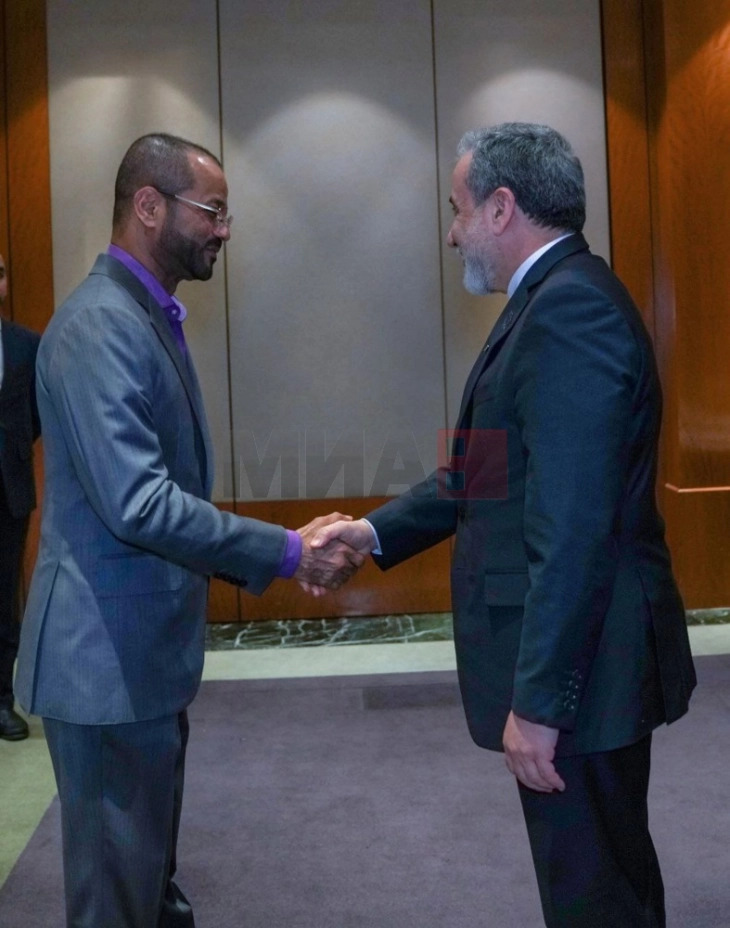 Pas një pauze disa orëshe rifilluan negociatat indirekte midis Iranit dhe SHBA-së