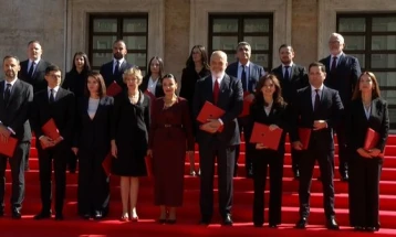 Бериша: Разрешувањата во владата  последен потег на Рама да си ја спаси сопствената кожа