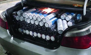 Oткриен обид за шверцување 4.800 пакувања никотински кесички во вредност од 1,2 милион денари