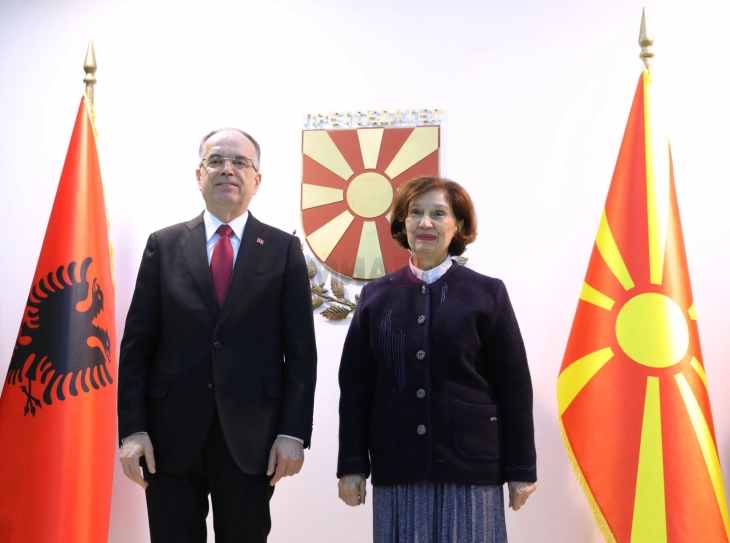 Прес-конференција на претседателите Сиљановска-Давкова и Бегај (во живо)