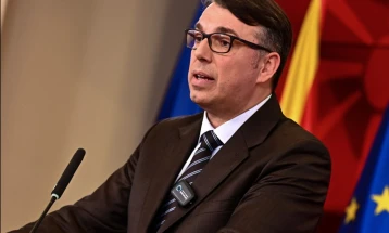 Работната група за изборното законодавство не почна со работа, албанските партии барале двојазични материјали