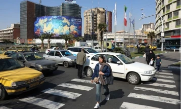 Британските дипломати се повлекуваат од Иран поради безбедносната ситуација 