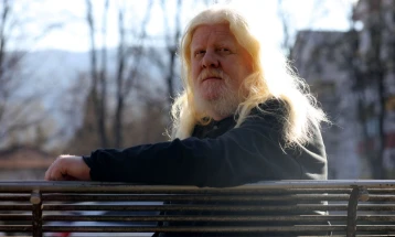 Александар Русјаков за МИА: Зависните од интернет, од политика, од дрога, цигари, алкохол, секс, инфлуенсерство... најмногу повторуваат дека се независни