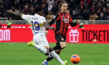 Милан чека на одговор на Модриќ