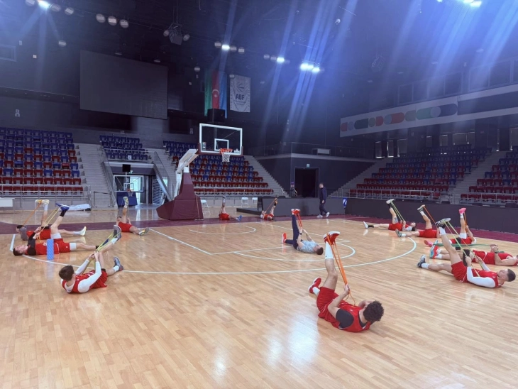 Македонските кошаркари тренираа во Баку