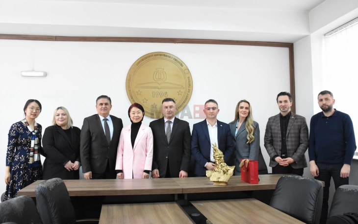 Rektori i Universitetit të Tetovës e priti Ambasadoren e Republikës Popullore të Kinës në Maqedoninë e Veriut