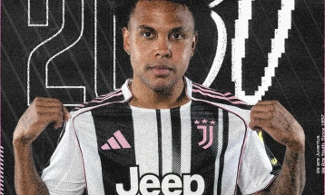 Мекени останува во Јувентус до 2030