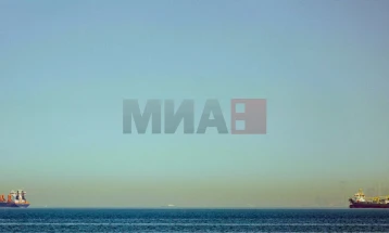 Затворањето на Ормускиот Теснец ги зголемува стравувањата од вртоглав раст на цените на нафтата