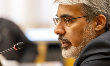 Иранскиот амбасадор во ОН: САД се „тотално глупави“ што го нападнаа Иран за време на преговорите