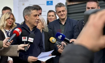 Меџити: Поставен камен-темелник на базенот во ОУ „7 март“, втор од трите предвидени на територија на Општина Чаир