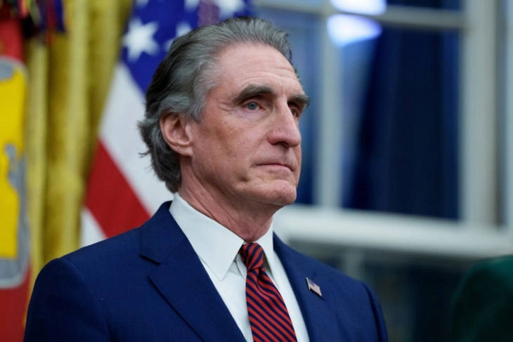 Министерот за внатрешни работи на САД пристигна во Венецуела на разговори за енергија и минерали