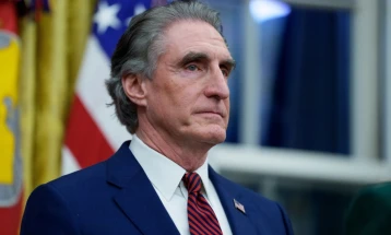 Министерот за внатрешни работи на САД пристигна во Венецуела на разговори за енергија и минерали