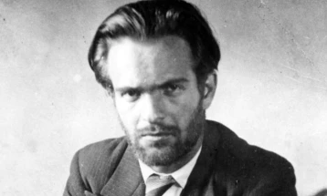 На денешен ден во 1942 година уапсен е поетот Никола Ј. Вапцаров, стрелан во Софија по четиримесечно измачување