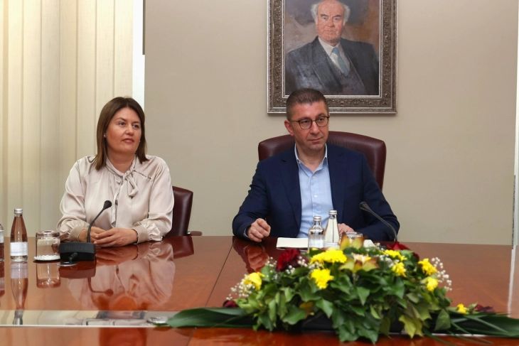 Мицкоски со претставници на нафтената индустрија: Нема простор за загриженост, состојбата е целосно под контрола