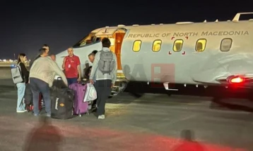 Mucunski: Evakuimi i qytetarëve të Maqedonisë nga Izraeli përfundoi me sukses