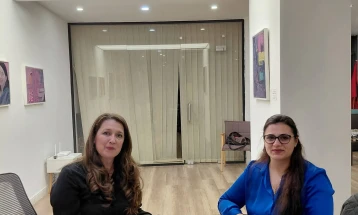 Симонофски и Попивода разговарале за можностите за зајакнување на соработката и афирмирање на македонскиот идентитет