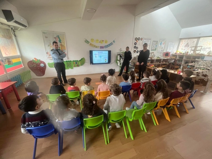 Во детската градинка во Дебар одржана работилница на тема 