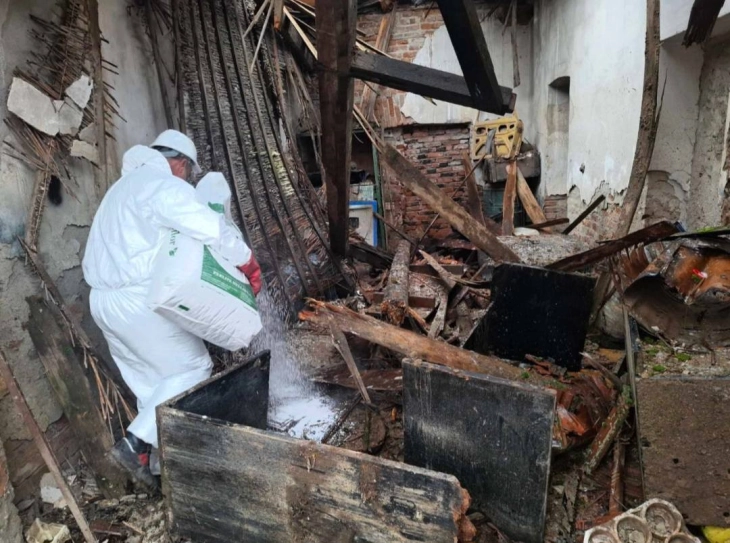 (Фото галерија) Опасниот хемиски отпад што можел да предизвика хаварија: Директорката на ИЈЗ, Андоновска, вечерва сликовито ја запозна јавноста