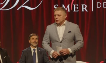 Фицо, откако Зеленски со војници го заплаши унгарскиот премиер: Тој директно му се закани на Орбан, ги премина сите граници