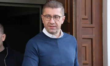 Ky është momenti kur duhet të bëjmë ndryshimin me opozitën, po punojmë në 17 investime dhe 5.000 vende të reja pune, thotë Mickoski