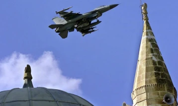 Turqia dërgon gjashtë aeroplanë luftarakë F-16 në pjesën turke të Qipros
