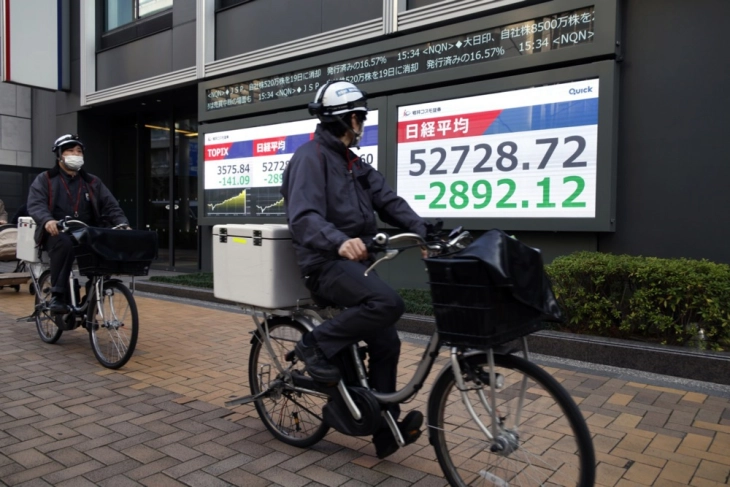 Përshkallëzimi i luftës me Iranin ka tronditur tregjet: rënie e ndjeshme e bursave dhe rritje e çmimeve të naftës