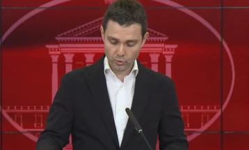 Прес - конференција на министерот Муцунски (во живо)