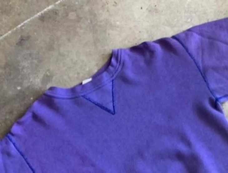 „V“ формата на маиците - од практичност до украс