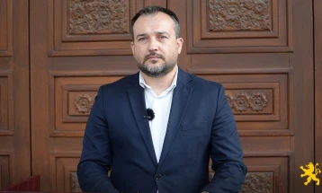 Лефков: Венко збори едно – Филипче друго, нема договори или преговори за никакви мигрантски кампови и мигранти во Македонија