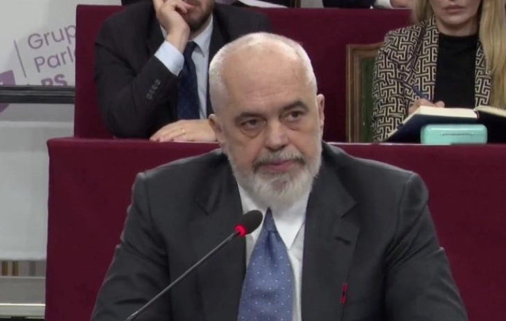 Rama paralajmëroi rilindje të infrastrukturës hekurudhore në Shqipëri, nëpërmjet elektrifikimit të saj sipas standardeve të Bashkimit Evropian