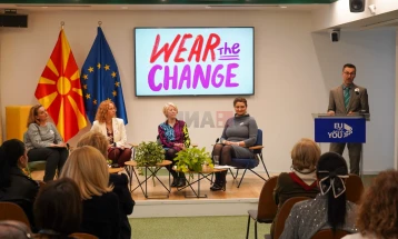 Панел дискусија: Економското јакнење на жените е клучно за развојот на државата, вработени се 38 проценти од жените, а 27 отсто се сопственици на имот