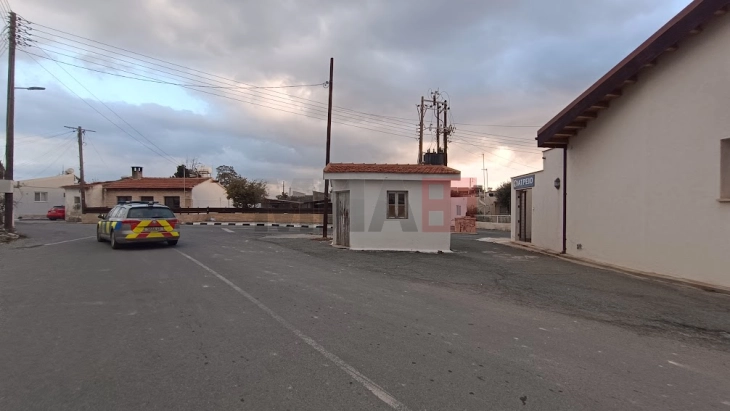 Продолжена одлуката за евакуација на жителите на селото Акротири во непосредна близина на британските бази на Кипар