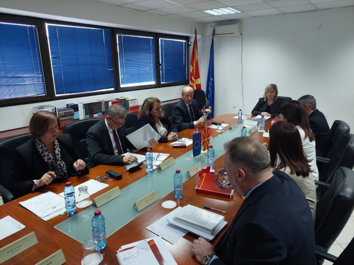 МИА анализа: Дали новиот Закон за јавно обвинителство ќе ја крене 2 - отстотната доверба во правосудството?