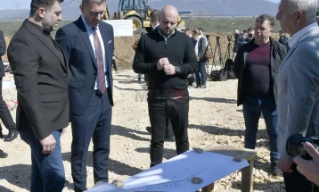 Мицкоски изврши увид на градежните активности во изградбата на пречистителната станица во Кучевишка Бара, проект со вкупна вредност од 129 милиони денари