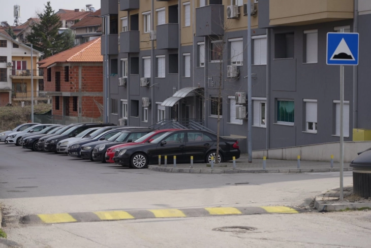 Продолжува поставувањето на „лежечки полицајци“ во Куманово