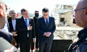 Vadeful u detyrua të strehohet në një bunker gjatë një vizite të paparalajmëruar në Izrael