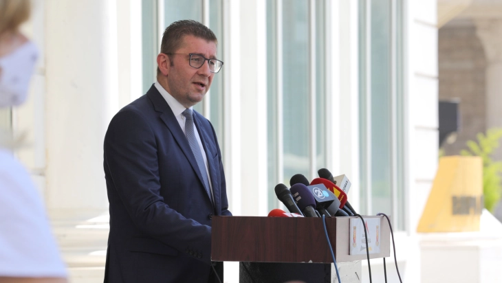 Обраќање на премиерот Мицкоски пред Споменикот на 7.144 депортирани македонски Евреи (во живо)