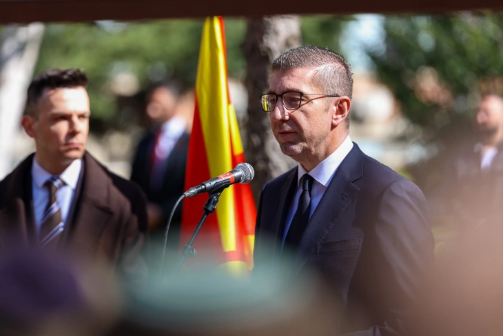 Сеќавањето е наша морална должност, а борбата против омразата наша историска одговорност - Мицкоски за депортацијата на македонските Евреи